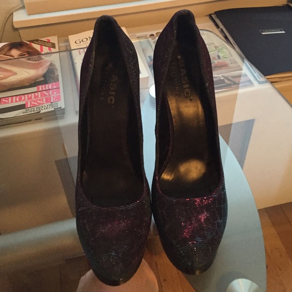 Shoes - Picture 3 of 4