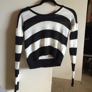 Black and white crop top sweater