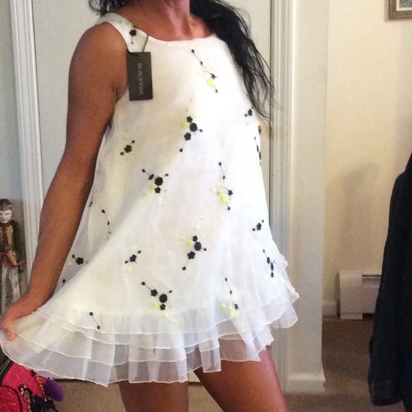 Dresses & Skirts - Chiffon babydoll dress lace small nwt