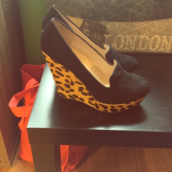 Chinese Laundry Wedges
