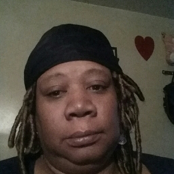 Meet your Posher, Andrea - Picture 1 of 1