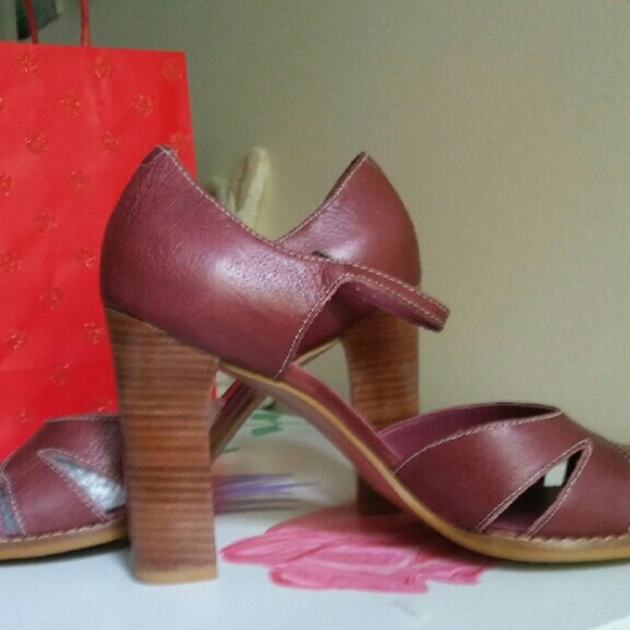 New BAKERS leather spring shoes