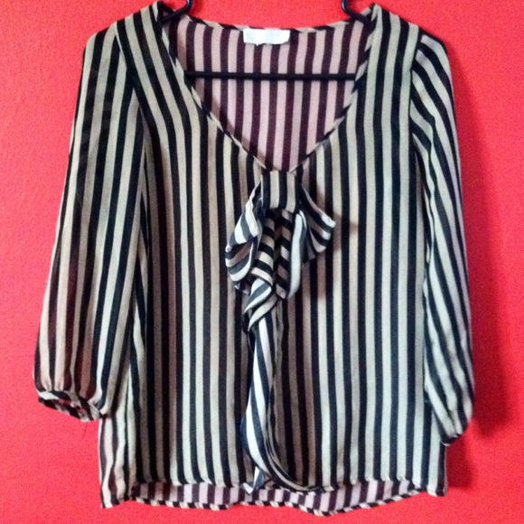 Chiffon Bow Blouse - Picture 2 of 2