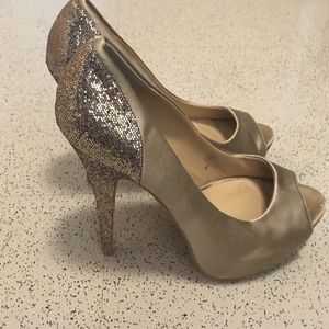 ❗️MUST GO! ❗️Steve Madden sparkly heels