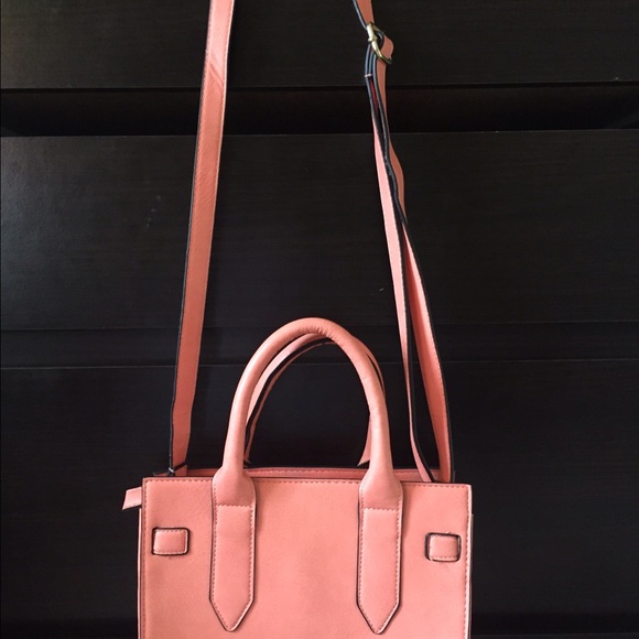 Merona Handbag ✨ - Picture 2 of 2