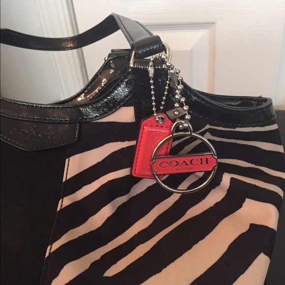 Unique Coach handbag-New - Picture 2 of 4