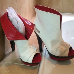 High heel white & red booty! New