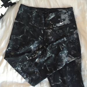 Nike Legendary 2.0 Cropped Legging