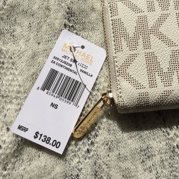 SOLD Michael Kors Wallet - Picture 2 of 4