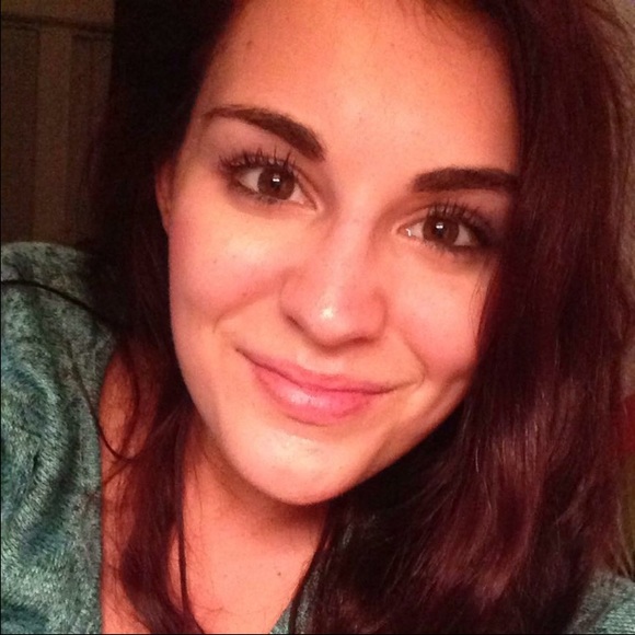 Meet your Posher, Ashley - Picture 1 of 1