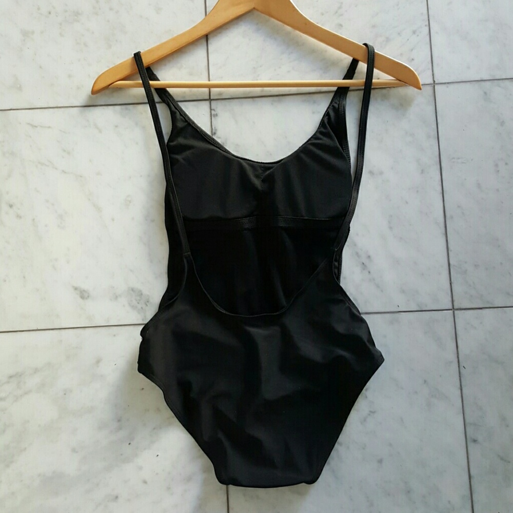 NEW Sexy Backless One Piece Swimsuit - Picture 3 of 6
