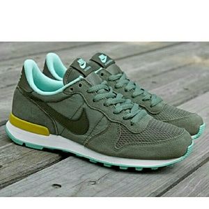 nike internationalist olive green