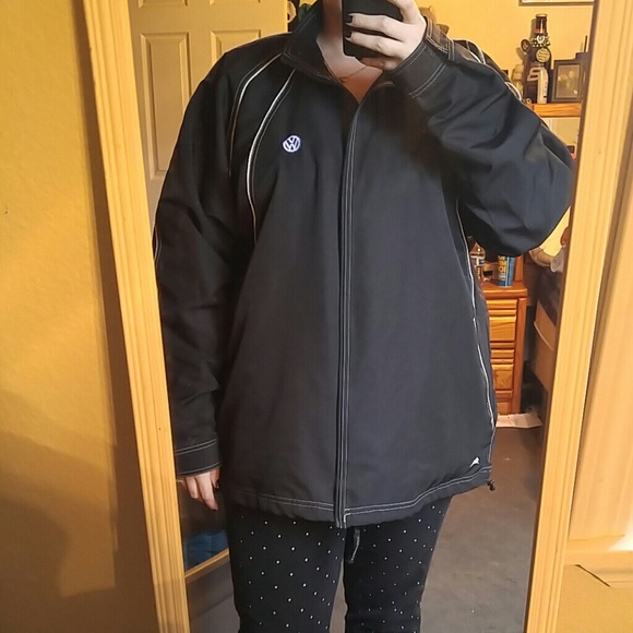 Volkswagen windbreaker Clearance