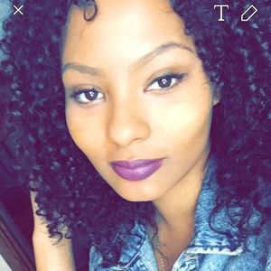 Meet your Posher, Lanetra