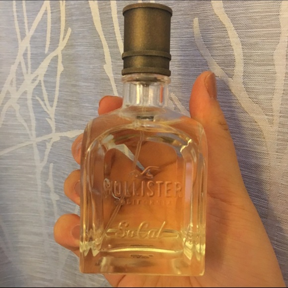 hollister perfume