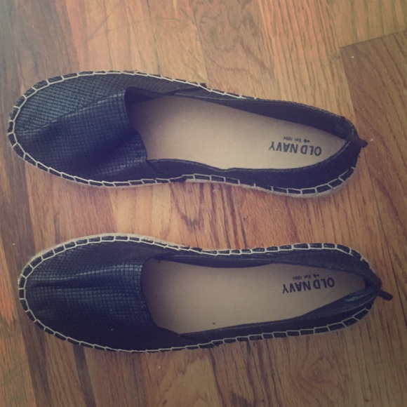 Textured black Old Navy espadrilles, size 9