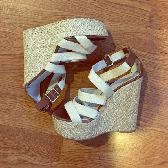 Nine West high platform wedges