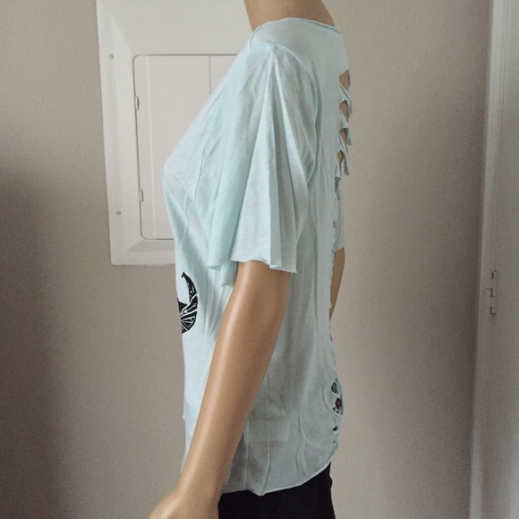 ⭐️5 STAR RATED! NEPTUNE "Life is a Joke" graphic T - Picture 3 of 4