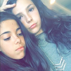 Meet your Posher, Ella