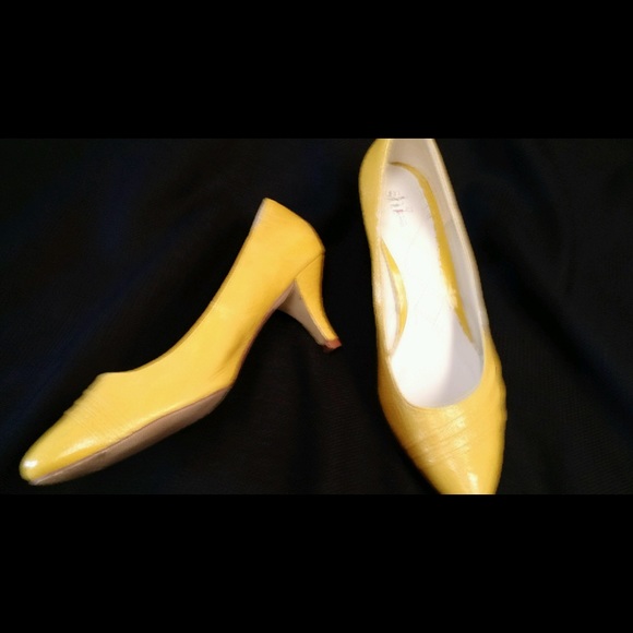 Shoes - Picture 2 of 2
