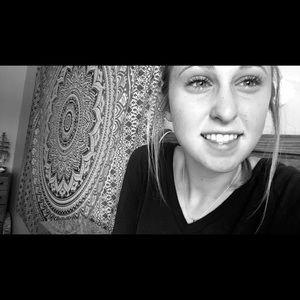 Meet your Posher, Gillian