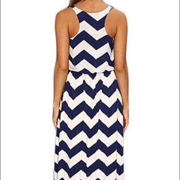 Chevron Maxi Dress - Picture 2 of 3