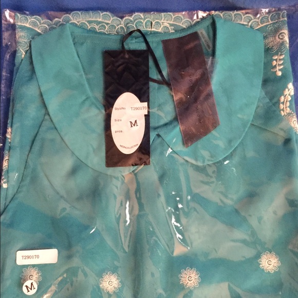 Moon Collection "Drifting Flower" Top - Picture 3 of 4