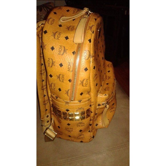 AUTHENTIC MCM BACK BACK - Picture 3 of 3
