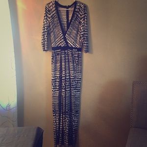 Black & white jumper size L