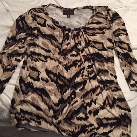 Dana Buchman animal print top 🐯