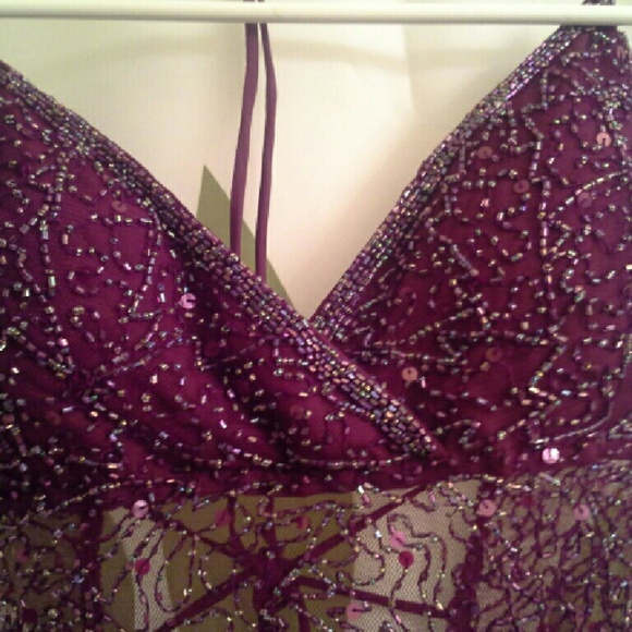 Venus Beaded Halter Top, Size Medium - Picture 2 of 8