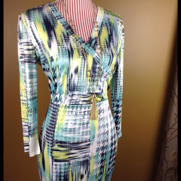Lemon-Lime Abstract Printed Maxi Dress - Picture 3 of 4