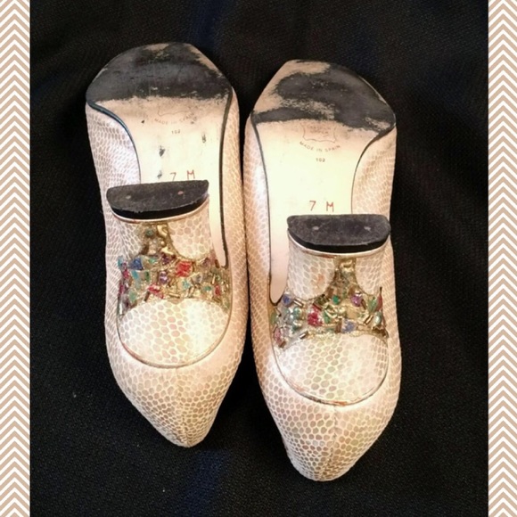 Shoes - Picture 2 of 3