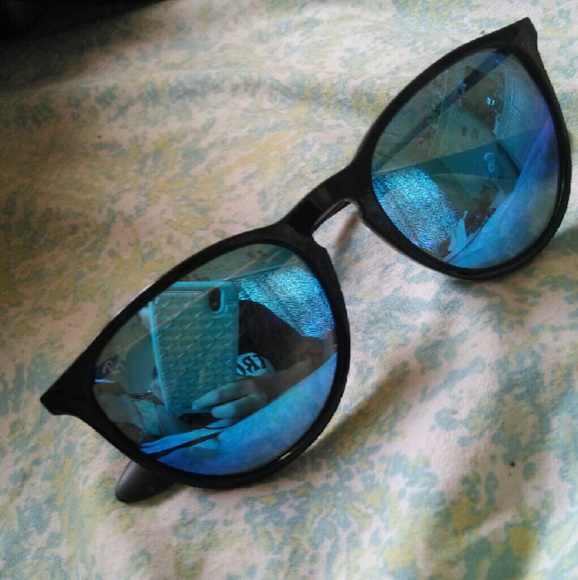 Ray-Ban - Picture 2 of 3