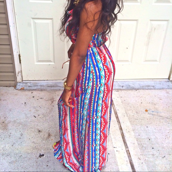 Beautiful maxi dress that's only been worn once - Picture 2 of 2