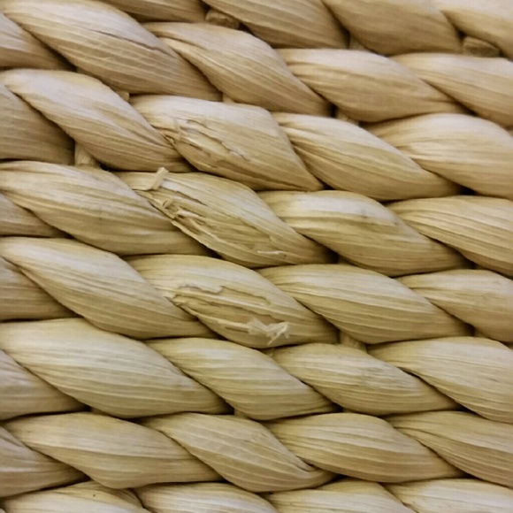 🔻PRICE DROP...American Flag Straw Drawstring Tote - Picture 4 of 4