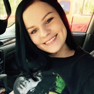 Meet your Posher, Lexi