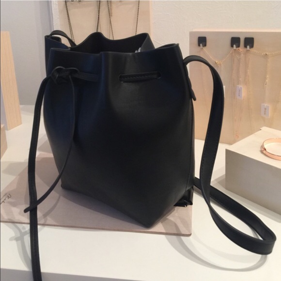 Le Bucket Tote - Picture 4 of 4