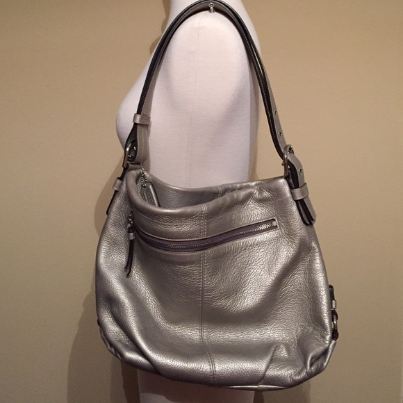❗️SOLD❗️Silver Coach Purse - Picture 2 of 4