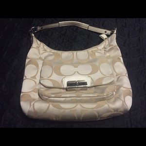Coach Kristen signature hobo