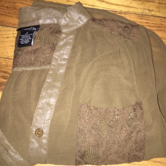 Green and brown blouse - Picture 4 of 6