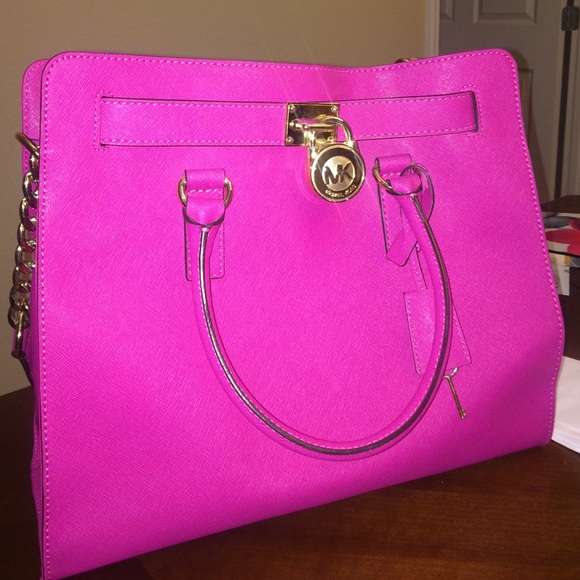 Michael Kors Handbags - Raspberry pink MK Hamilton 💕
