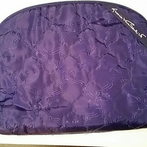 A Vintage Gloria Vanderbilt Cosmetic Bag