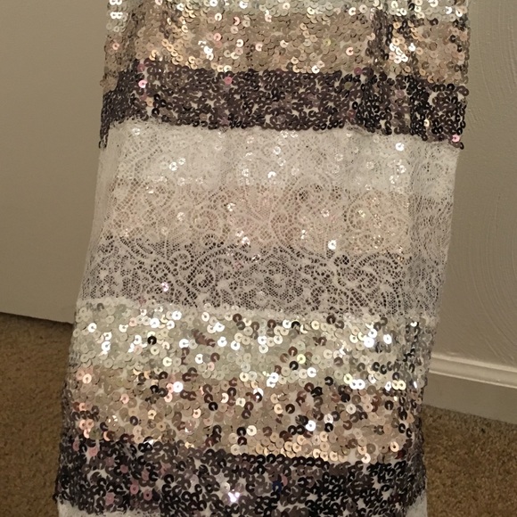 EXPRESS sequin and lace tank - Picture 2 of 2