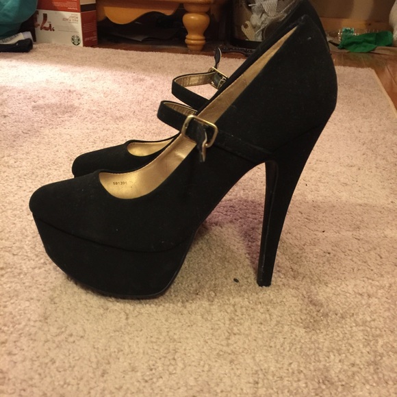 Size 8 Charlotte Russe Mary Jane Platforms - Picture 2 of 4