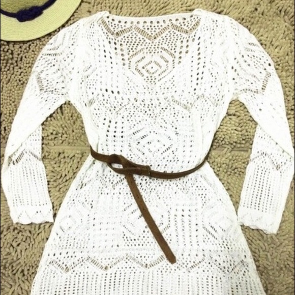 🆕Crochet Beach Cover-Up - Picture 2 of 3