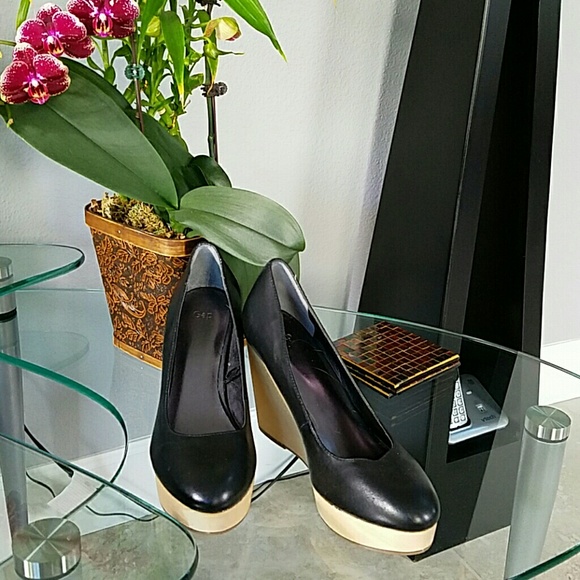 NWT GAP Wood Platform Leather Upper Black shoes - Picture 4 of 4
