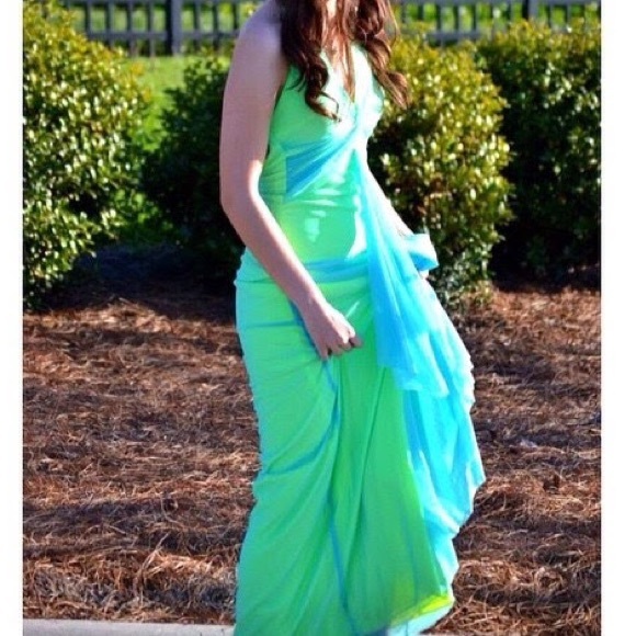 Price negotiable Blue/green cache prom dress