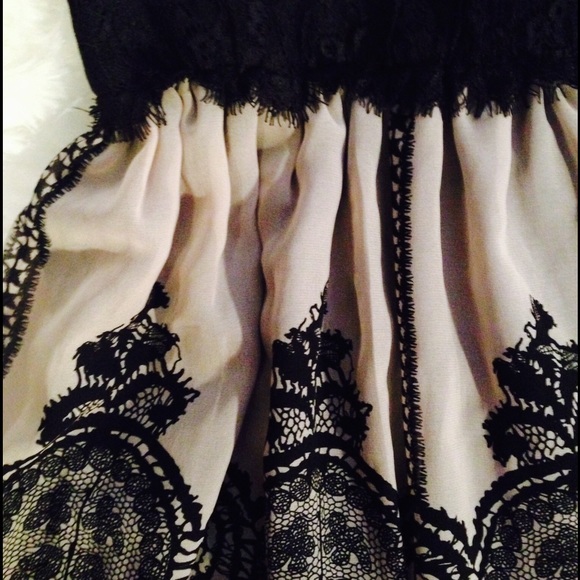 Unique Pattern Skirt - Picture 2 of 2