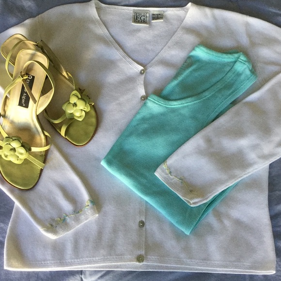 Sweater w/ Embroider Detail